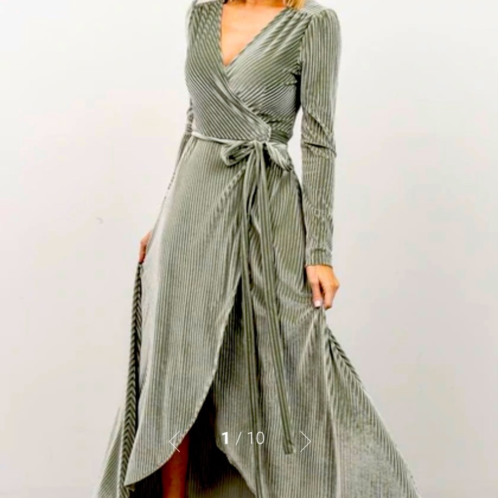 Brand New Baltic Born Jada Ribbed Velvet Wrap Dress, size XL